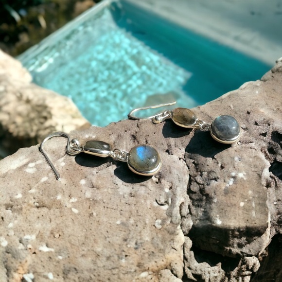 925 Labradorite Earrings. - Picture 5 of 16